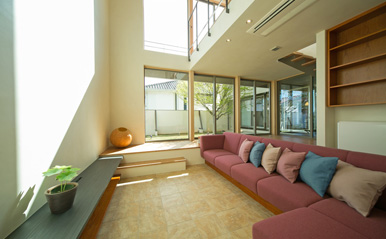 眺めのいい窓 リビングから中庭