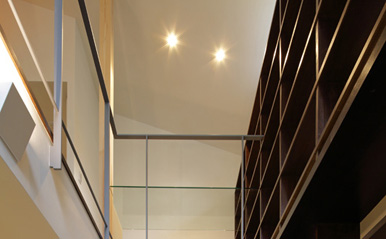 ねことひきこもる家 リビング吹き抜け